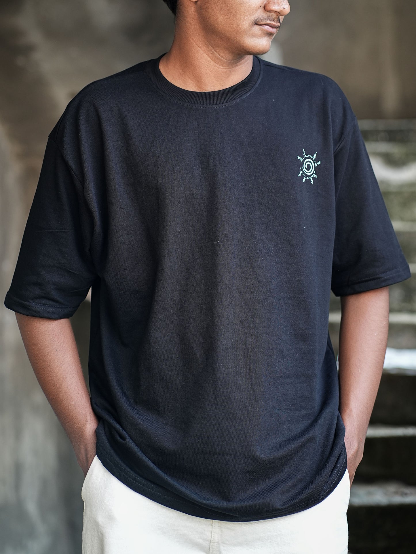 Hidden Leaf Legacy - Naruto Uzumaki Black Oversized Tee